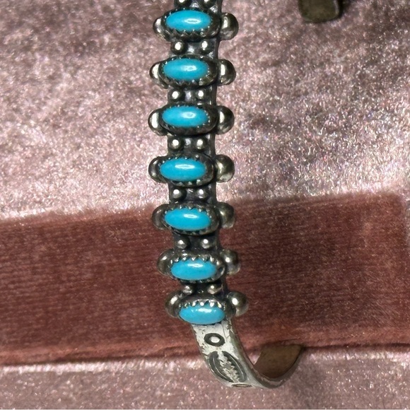 Native American Vintage Artisan Sterling+Turquoise Cuff Bracelet - Picture 3 of 12
